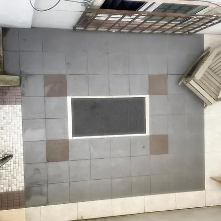 In 11 Minutes From Lisbon